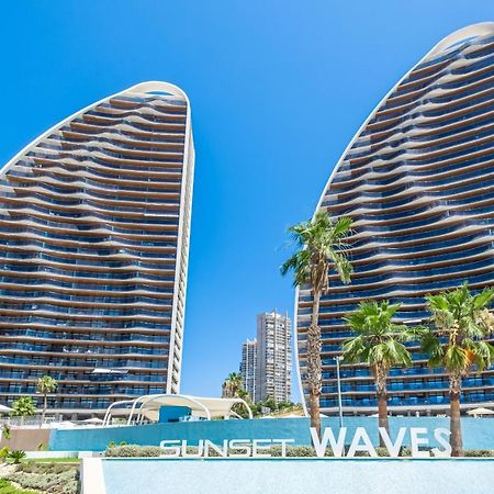 Sunset Waves Deluxe Apartments Poniente Beach Resort Benidorm Esterno foto