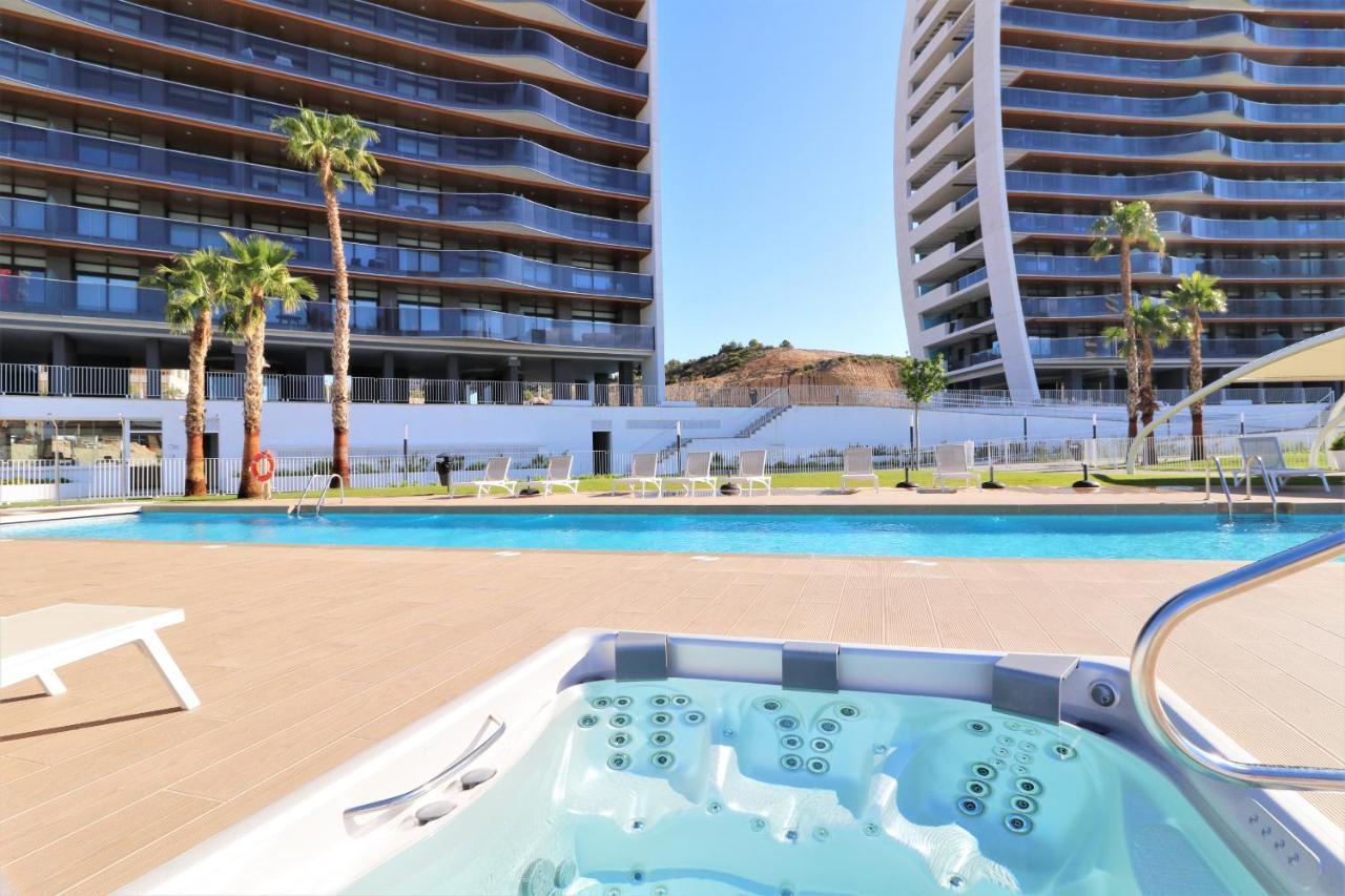 Sunset Waves Deluxe Apartments Poniente Beach Resort Benidorm Esterno foto