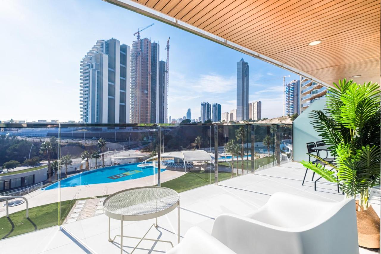 Sunset Waves Deluxe Apartments Poniente Beach Resort Benidorm Esterno foto