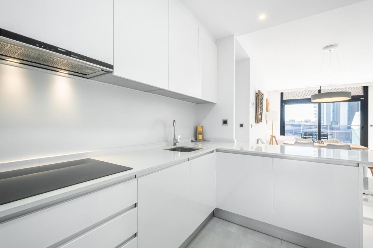 Sunset Waves Deluxe Apartments Poniente Beach Resort Benidorm Esterno foto