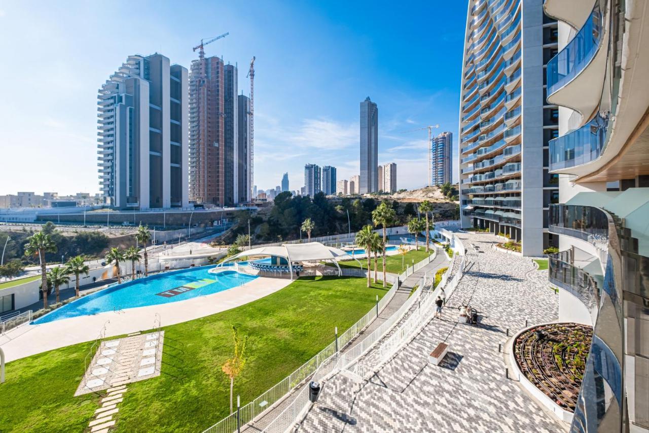 Sunset Waves Deluxe Apartments Poniente Beach Resort Benidorm Esterno foto