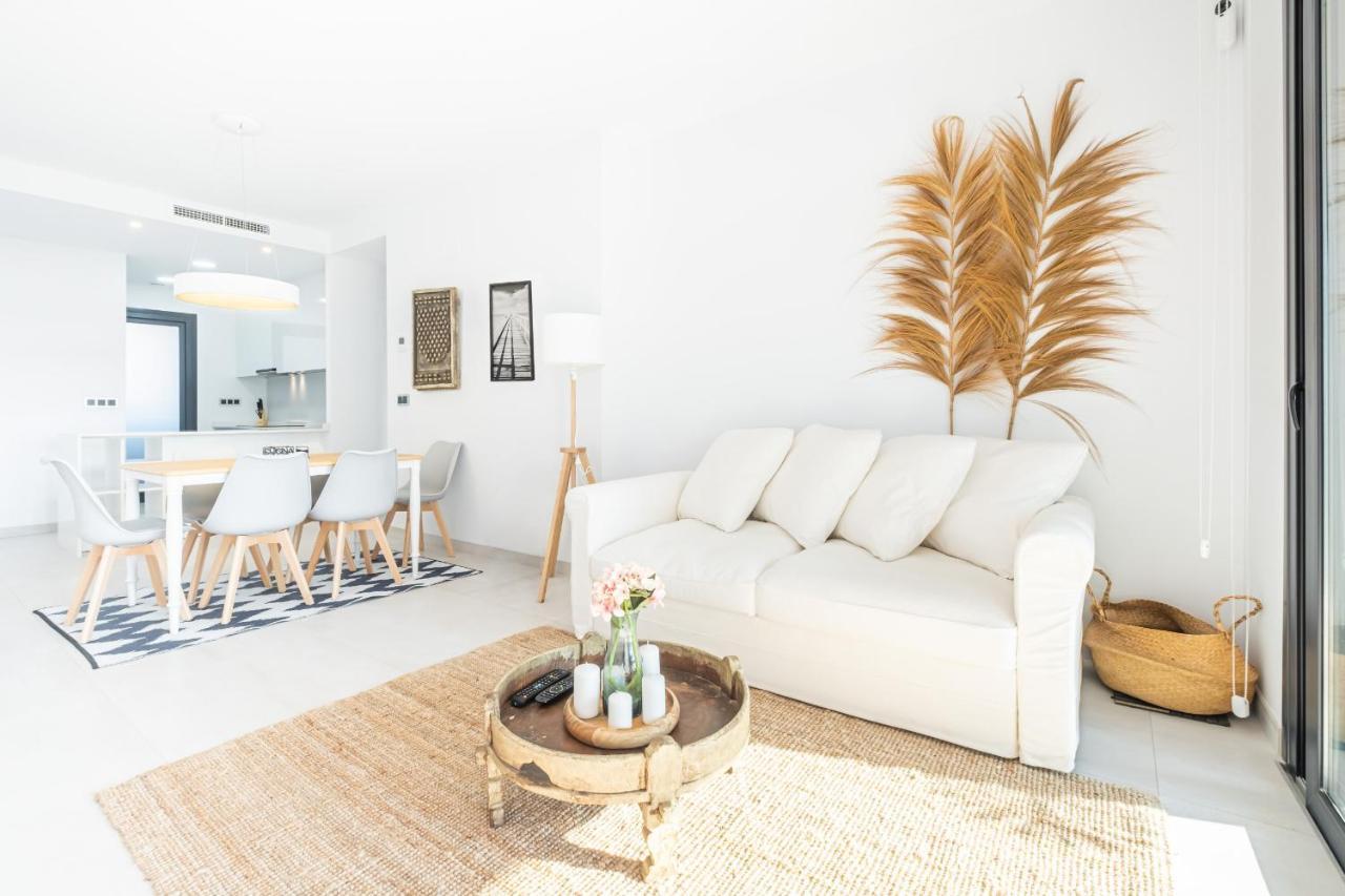 Sunset Waves Deluxe Apartments Poniente Beach Resort Benidorm Esterno foto