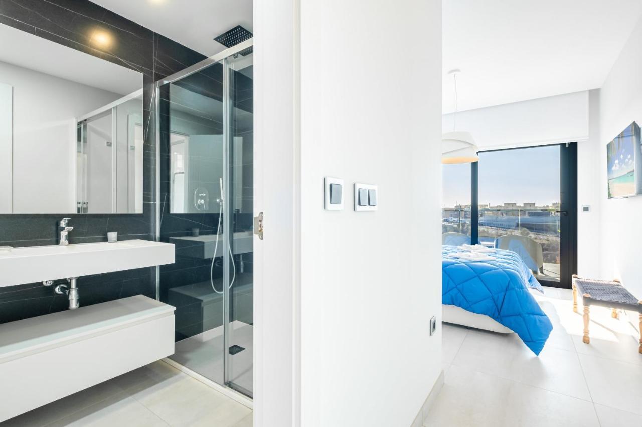 Sunset Waves Deluxe Apartments Poniente Beach Resort Benidorm Esterno foto