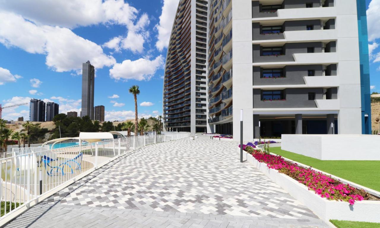 Sunset Waves Deluxe Apartments Poniente Beach Resort Benidorm Esterno foto