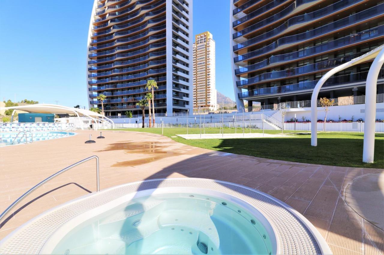 Sunset Waves Deluxe Apartments Poniente Beach Resort Benidorm Esterno foto