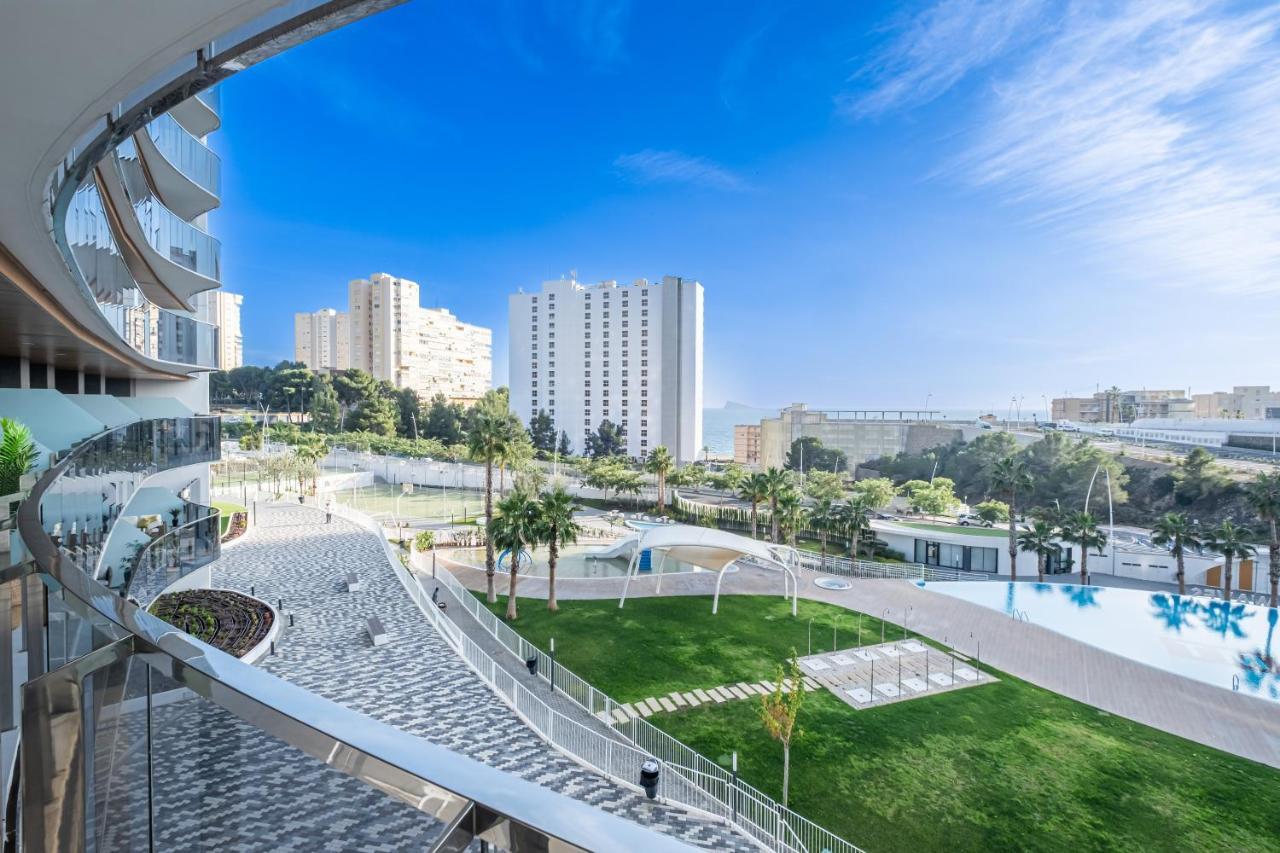Sunset Waves Deluxe Apartments Poniente Beach Resort Benidorm Esterno foto