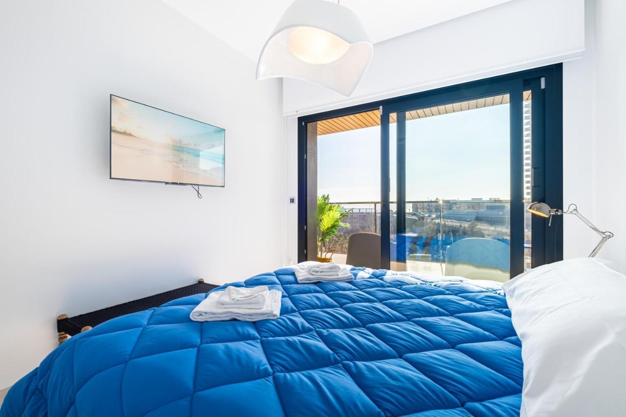 Sunset Waves Deluxe Apartments Poniente Beach Resort Benidorm Esterno foto